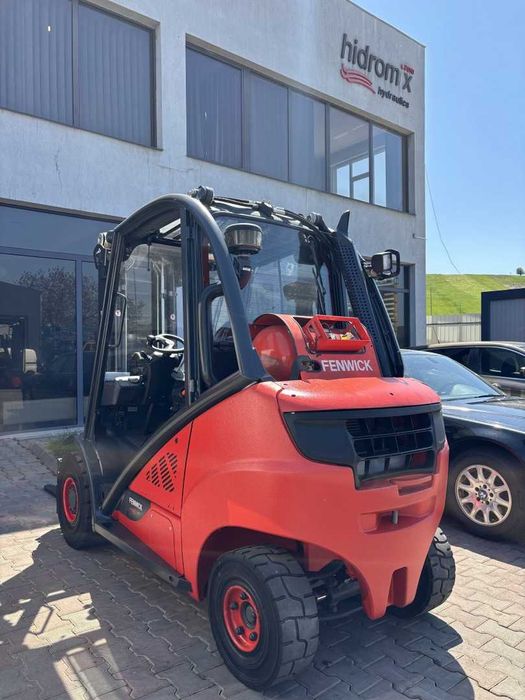 Stivuitor - Motostivuitor Linde H25T-02 TRIPLEX Evo An fabricație: 10/2016