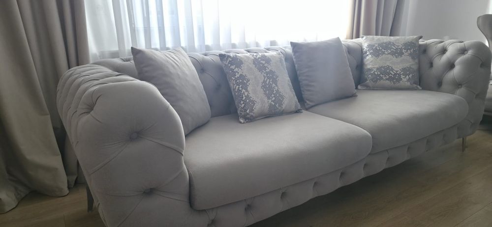 Canapea și doua fotolii Chesterfield