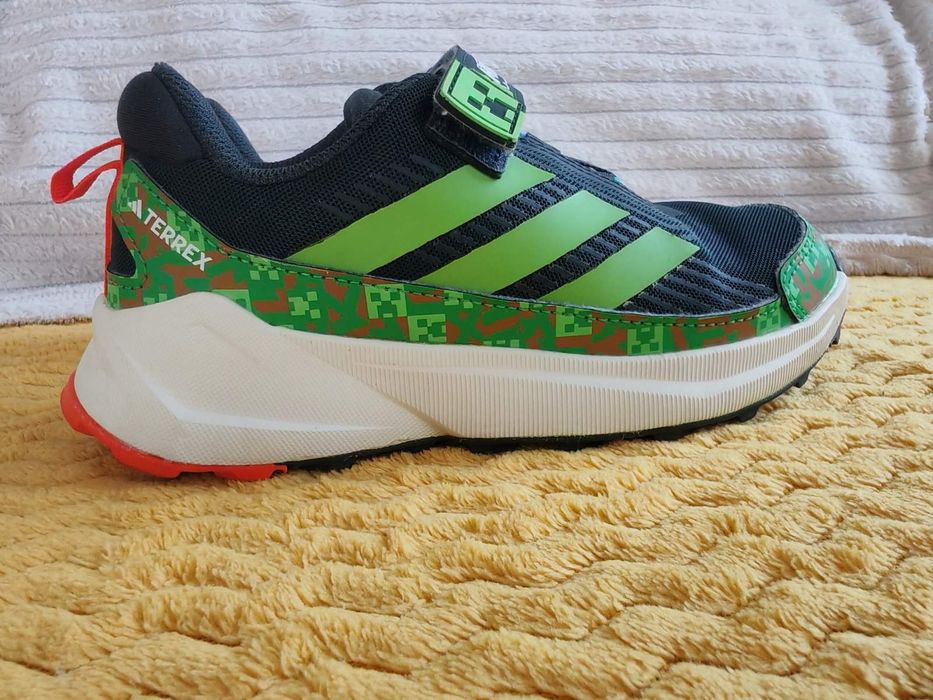 Детски маратонки на adidas Minecrafte