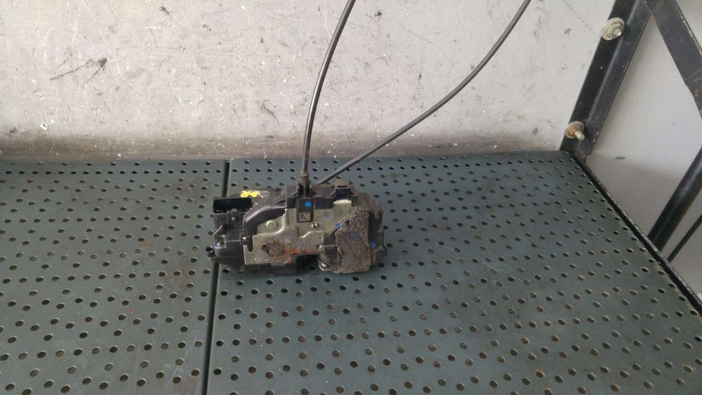 Broasca dreapta spate renault megane 3