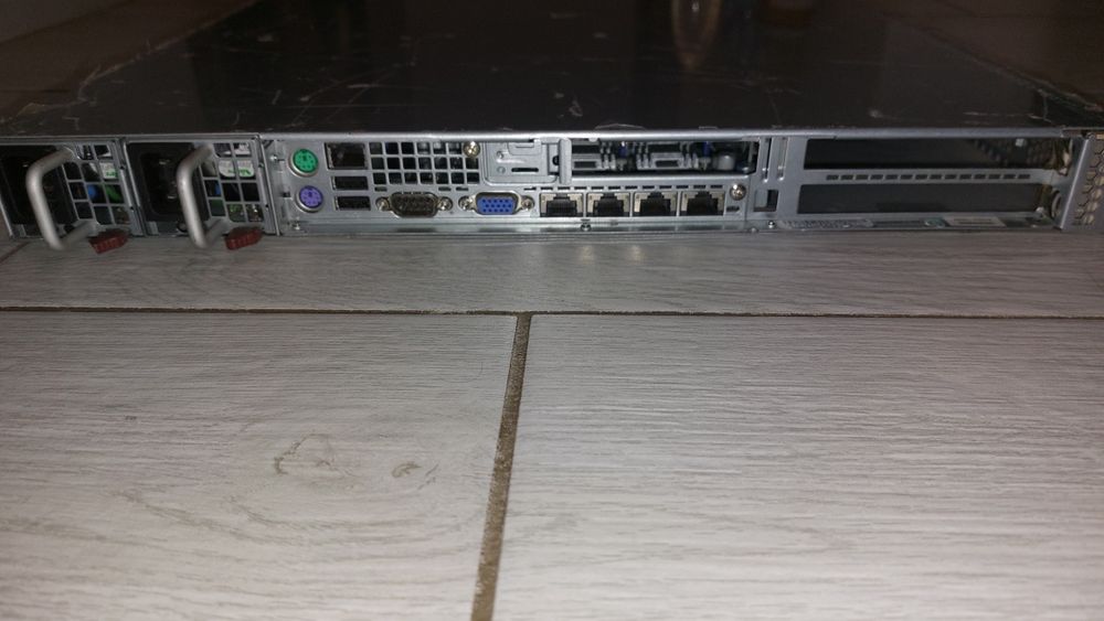 Server Supermicro 119-7 cu 2 proc Intel Xeon E5, 8-32gb ram, 1-8TB