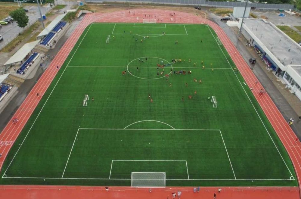 Futbol maydonlari, stadionlar. Футбольные поля, стадионы с гарантией