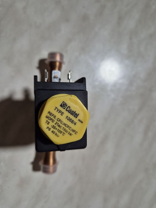 Электромагнитный клапан газа  Castel 1068/4l