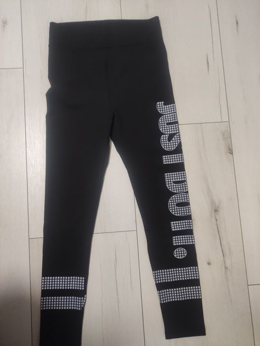 Клинове Nike и Under Armour