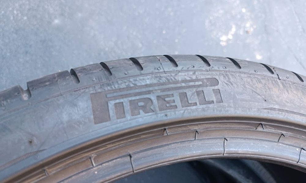 2бр. летни гуми 275/35/21 Pirelli дот 2022г
