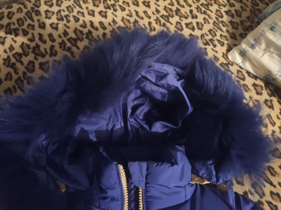 Продам замний пуховик на девочку