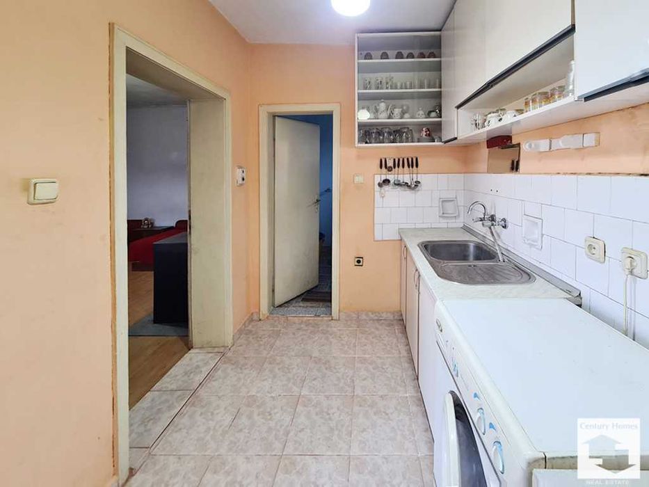 145269 Две къщи в един двор за продажба в гр. Полски Тръмбеш