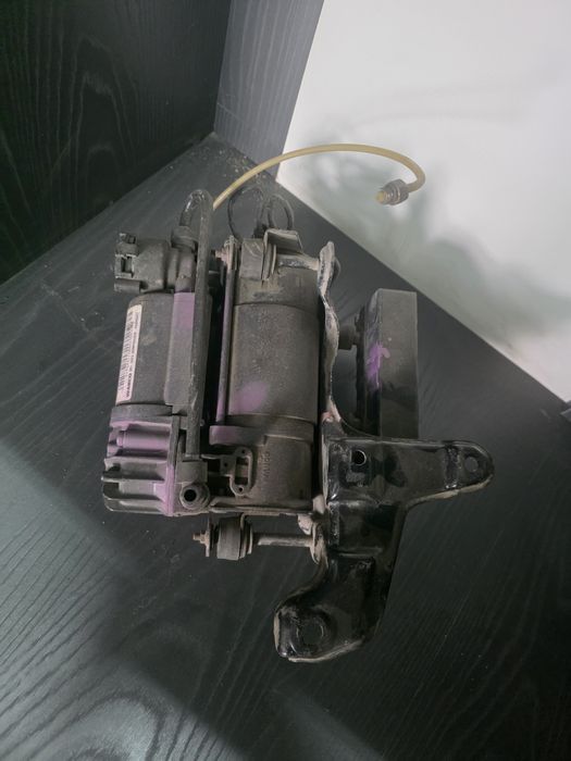 Продам компрессор для пневмы  автоПродам компрессор пневмоподвески