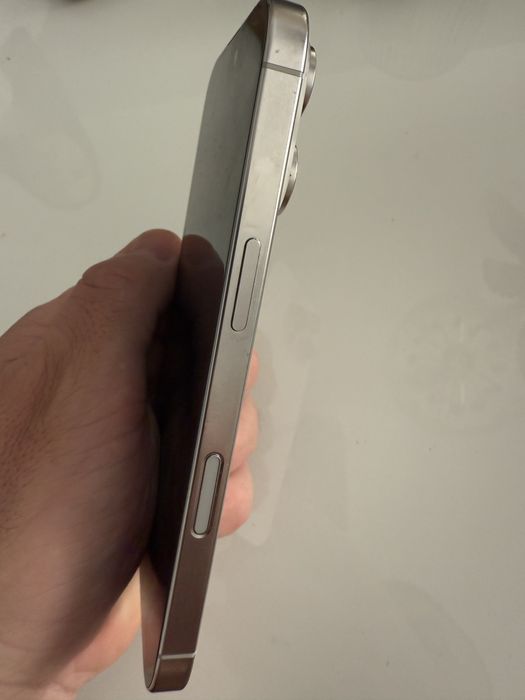 Vand iphone 16 pro 256gb