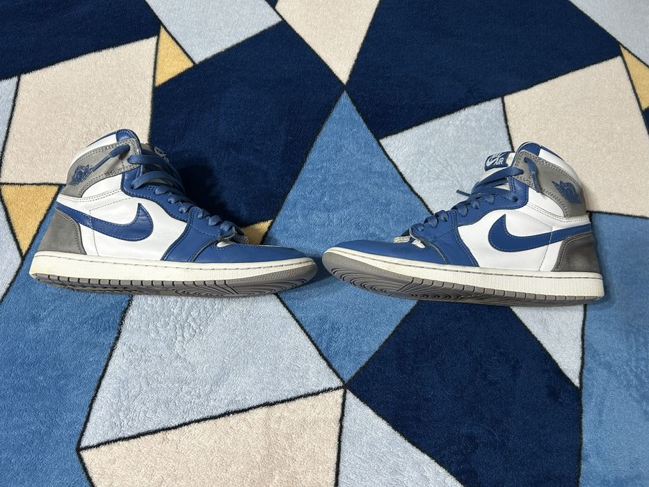 Vând Jordan 1 high og true blue.