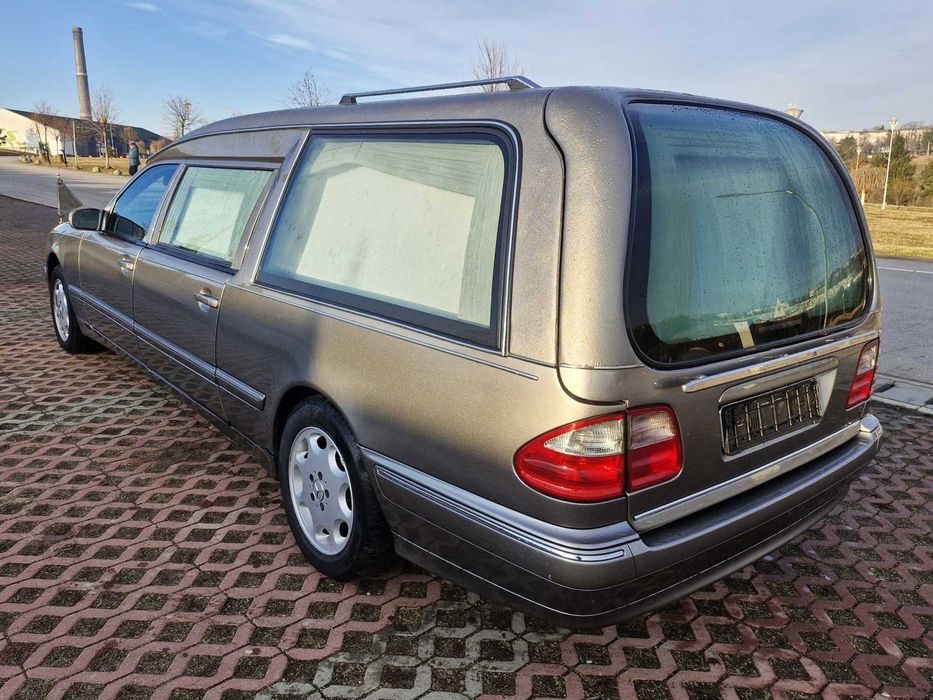 Mercedes E220 / Dric SD Funerar / 2.2 Diesel / 178483 km / Impecabilă!