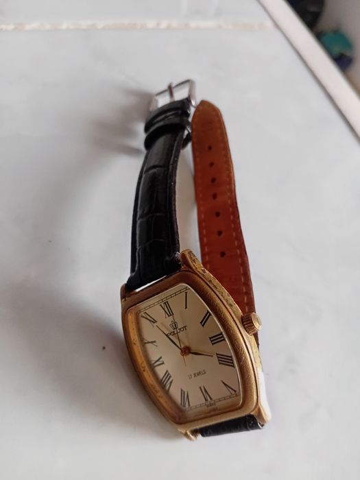 Часы женские СЛАВА.