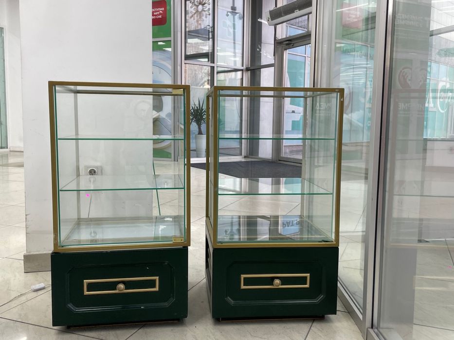 Витрины стекло