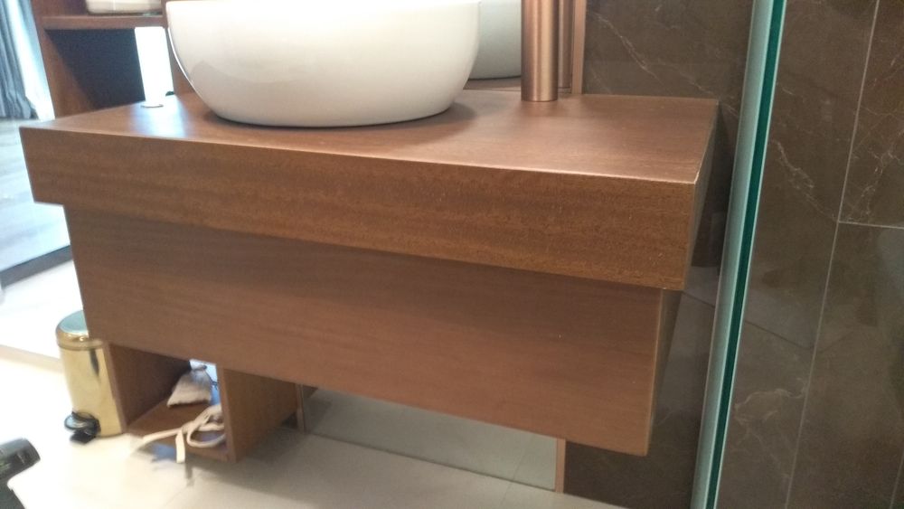 Мебели за дома и градината.