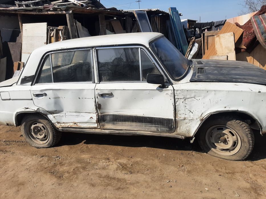 Продам машину на запчасти