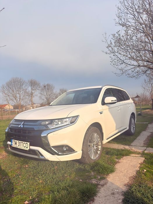 Mitsubishi Outlander PHEV 2.4 Hybrid - An 2020 - 60.000 Km