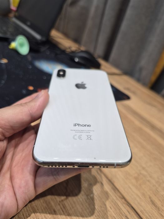 В продаже IPhone 10 (XS) 64 Gb в белом цвете