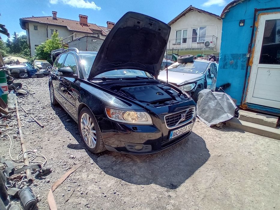 Volvo V50 на части