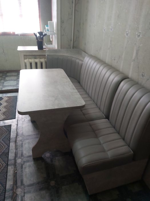Продам кухонный уголок.