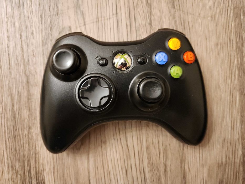 Xbox 360 S (Slim) 250GB - Complet functional