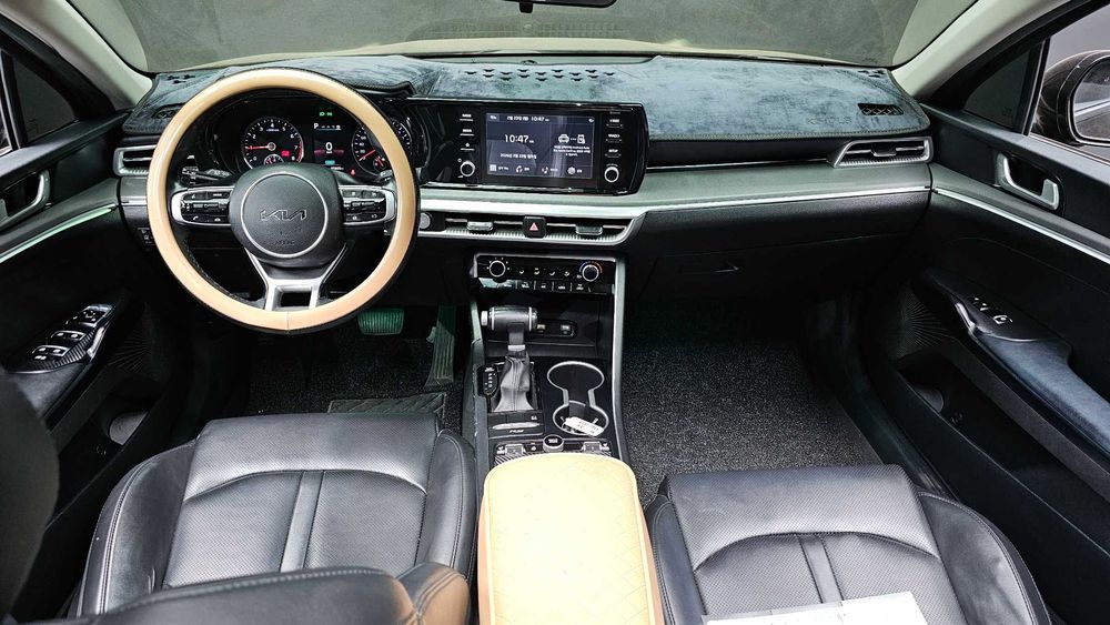 Kia K5 2.0Lpi Standard autogeorge.com