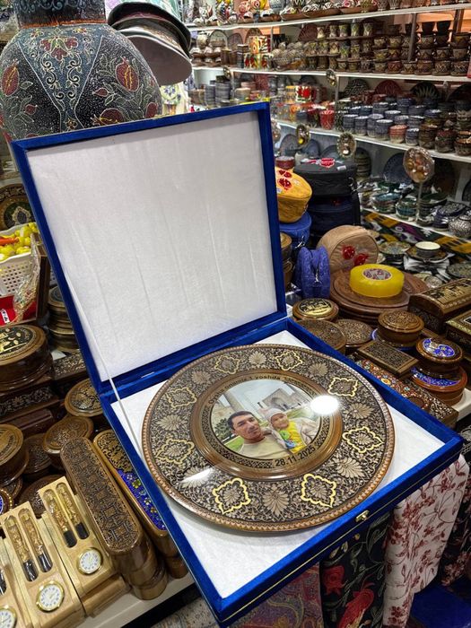 Premium yongʻoq lagan-qoʻl mehnati logoni buyurtma asosida 24/7