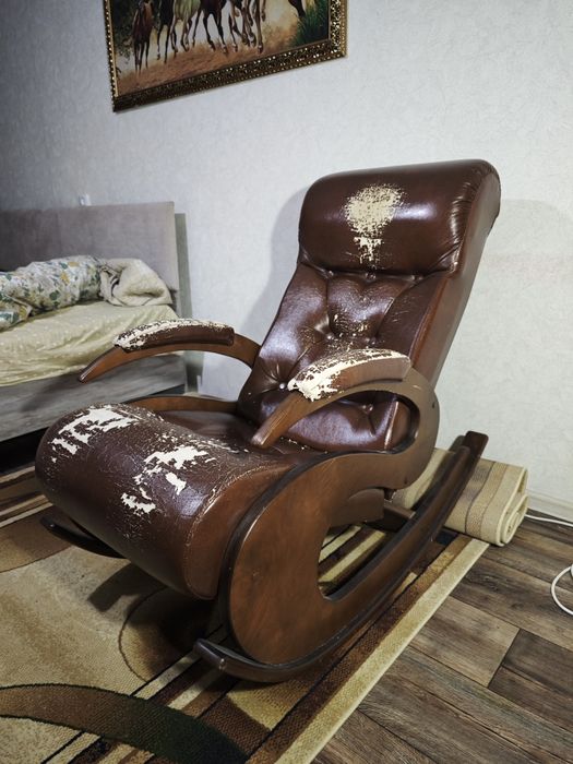 Кресло качалка дерево
