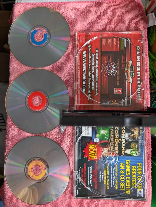 Joc PC Command & Conquer: Red Alert 2 (editie Red Strike incl. Yuri's Revenge) [FOLOSIT]