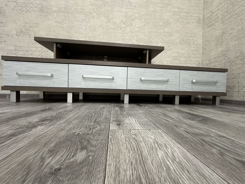 Тумба под телевизор