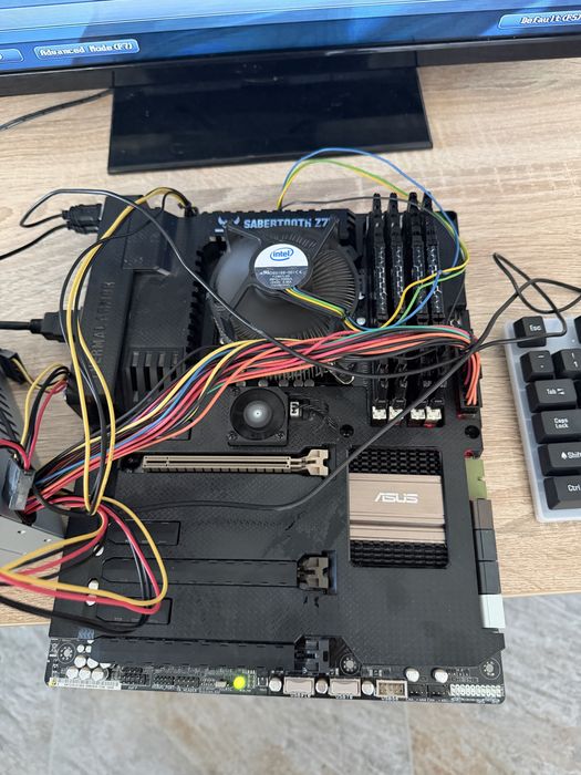 Placa de baza Asus Z77 Sabertooth  i7 3770 16 gb corsair