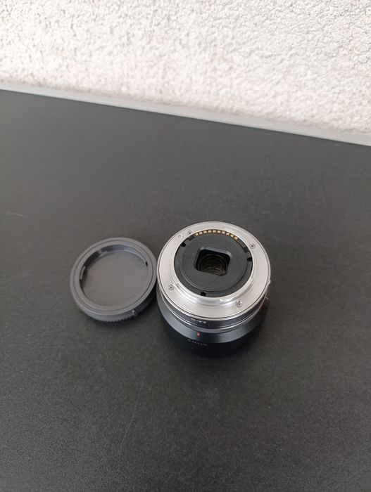 obiectiv foto fix Sony alfa E 16 mm F2.8 wide E 18-55 mm arta