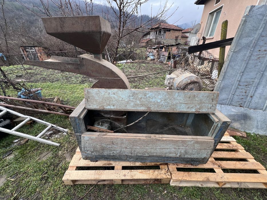 Трифазна фуражомелка,