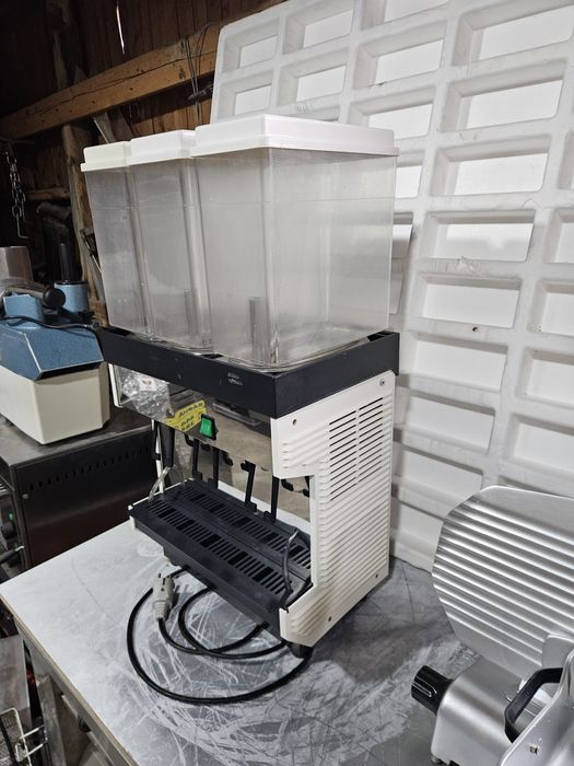 Сок и Айрян машина 3х8 литра Италиянска Перфекна