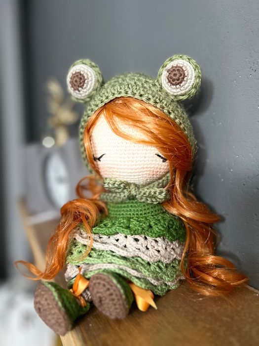Ръчно плетена бутикова кукла