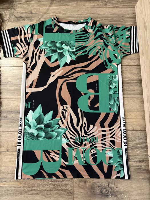 Чисто нова дамска рокля Junona