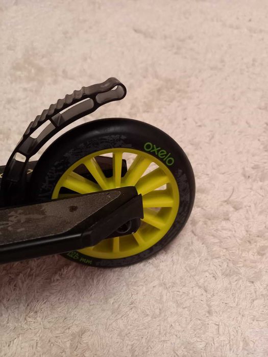 Алуминиева сгъваема тротинетка с амортисьор и спирачка