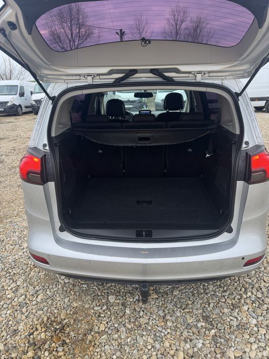 Opel Zafira C 2.0diesel 131cp 2012