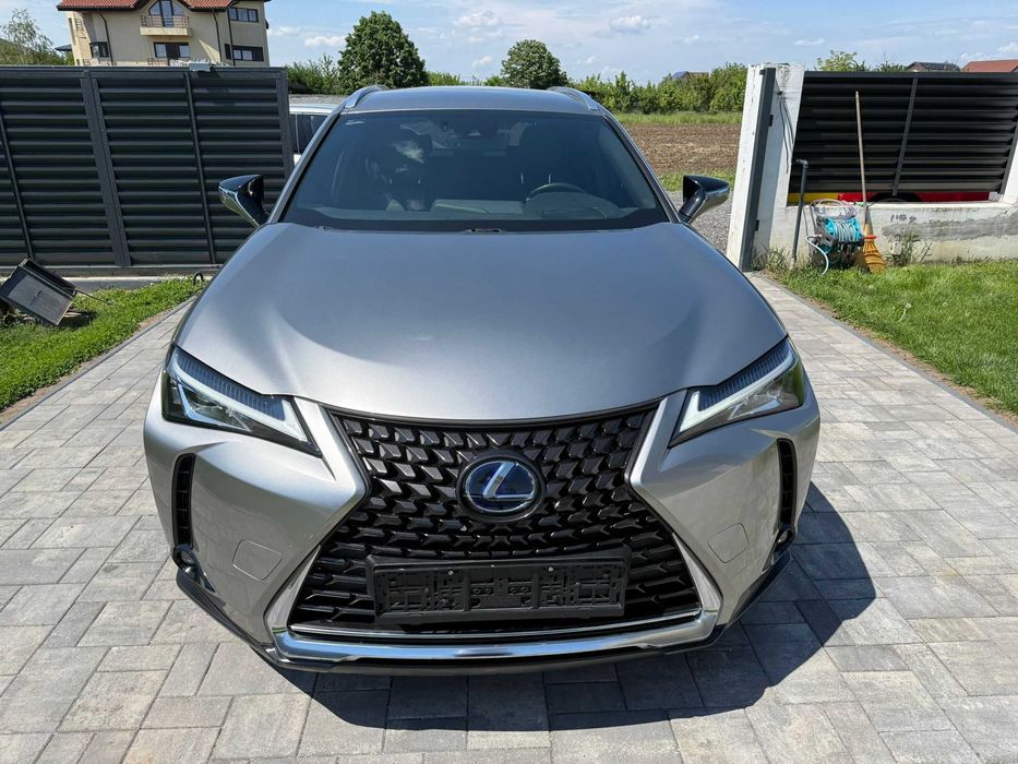 Lexus UX 250h / Full Hybrid / Garantie / Istoric Lexus / 105.000 km