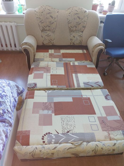 Диван и кресло продается