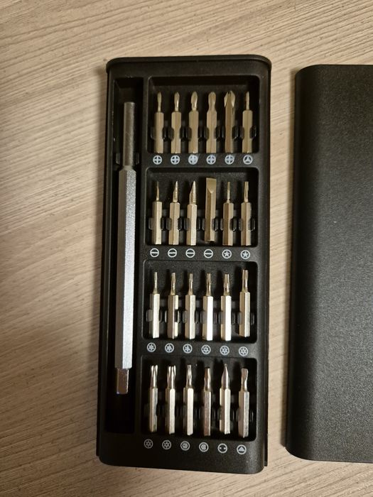 Набор отверток в кейсе