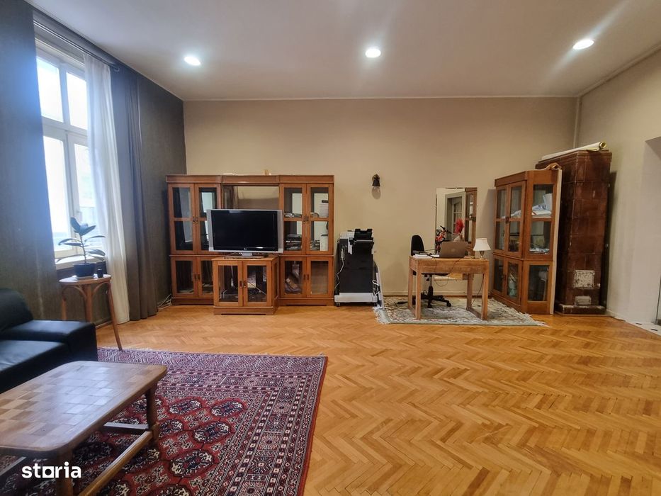 De închiriat apartament/birou zona centrală