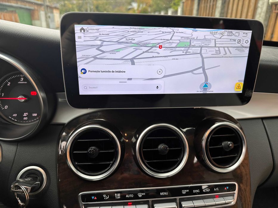 Mercedes C200d break 12/2016. DISTRONIC+, FARURI LED