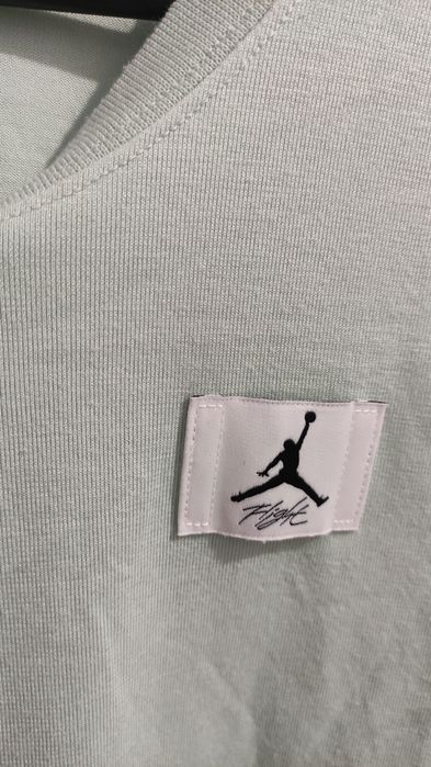 Дамска тениска Jordan L size в отлично състояние