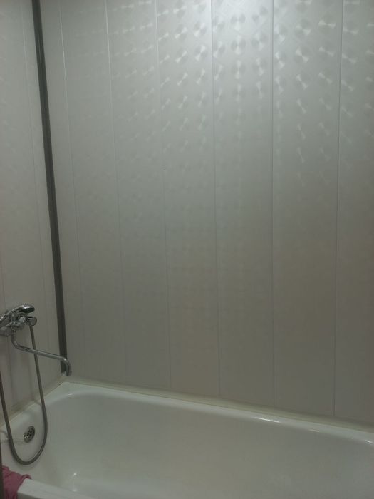 Navoiy shahrida 1 xona uyimiz sotiladi boshqa uylar xam borsotiladigan