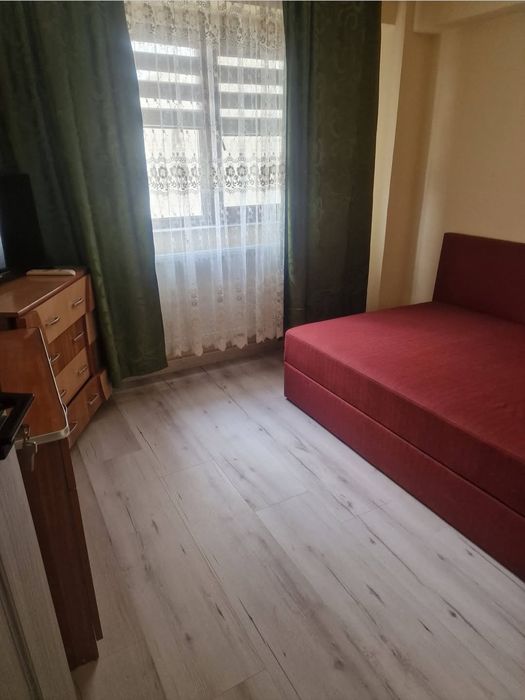 Apartament cu 4 camere de vânzare în Mizil jud Prahova.