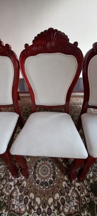 Стол и стулья новая