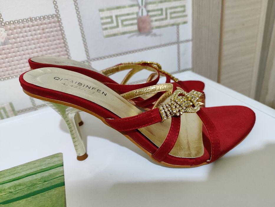 Босоножки 38 размер