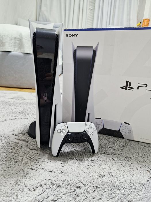 Продам Play Station 5