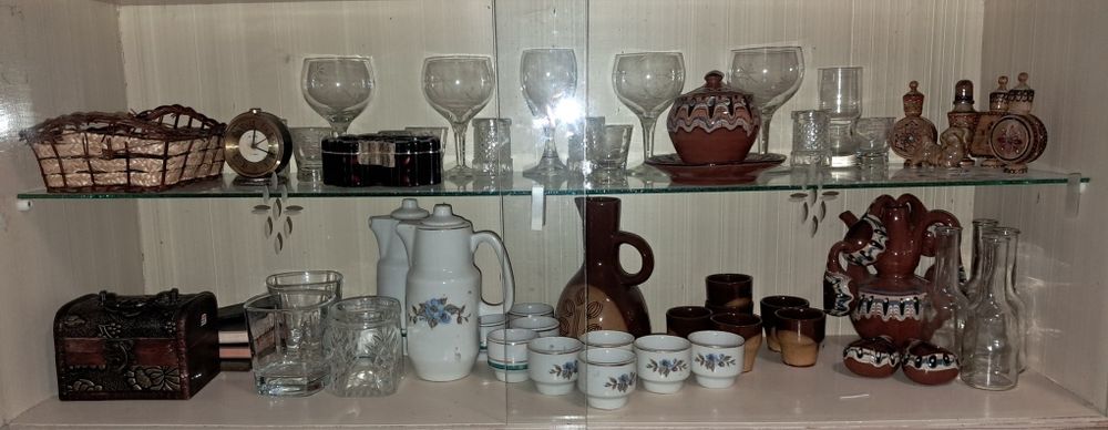 Чаши, сервизи и други