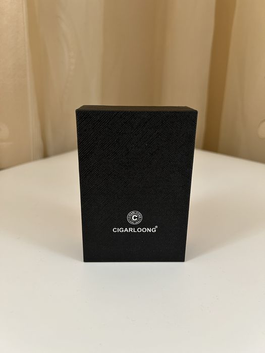 Метална поставка за пури CigarLoong – компактна, 2 цвята, кутия